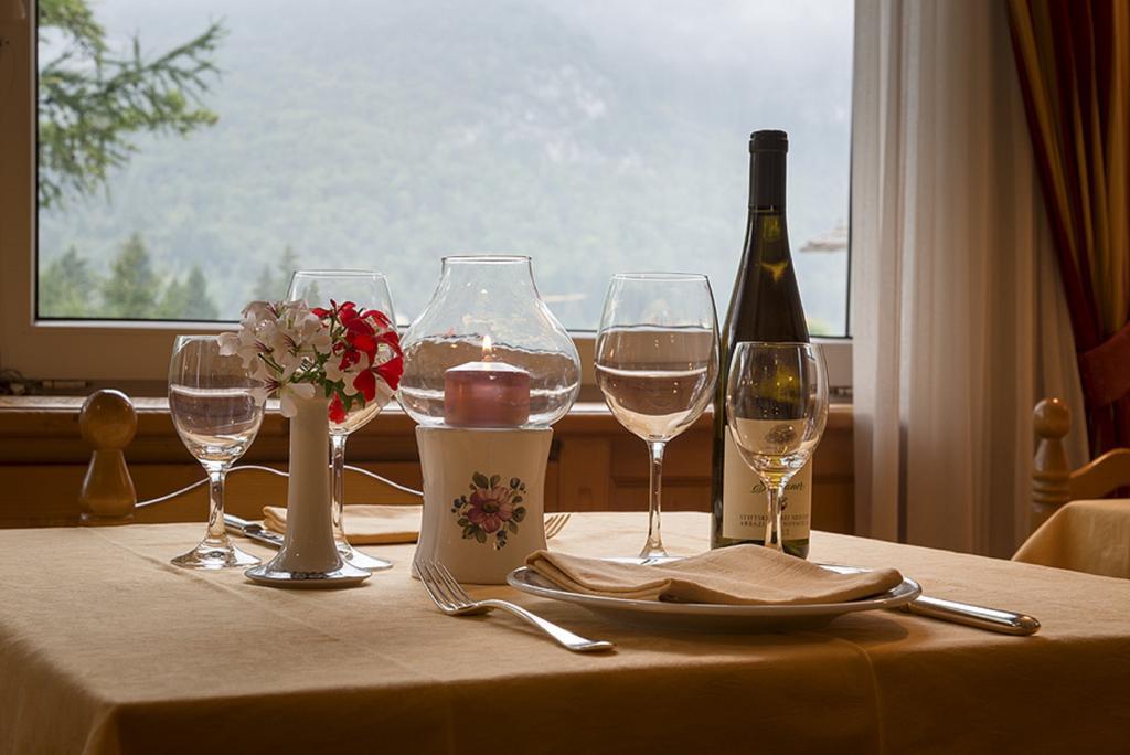 Lake&Nature Hotel Gloria Molveno Exteriér fotografie